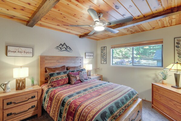 House (3 Bedrooms) | Interior