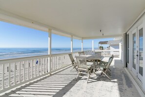 House (3 Bedrooms) | Interior - Oceanfront Home w/ Deck & Views in Galveston! (Galveston)