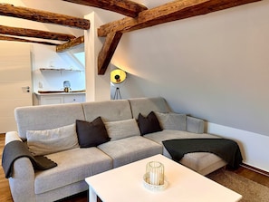 Smart TV - Our modern Landruhe vacation apartment invites you to relax! (Kümmernitztal)