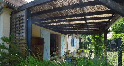 Charming Hydrangea Cottage 3 stars, with lovely views of the countryside and hills, quiet and locate