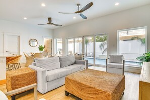 House (5 Bedrooms) | Front of property