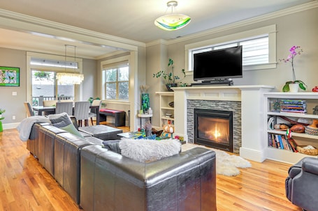 House (2 Bedrooms) | Front of property