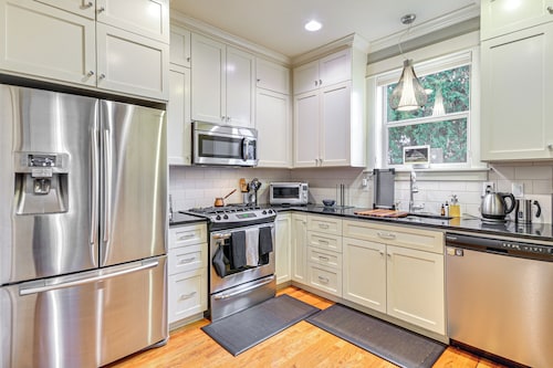 Cozy Modern Craftsman in North Portland