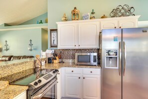 House (3 Bedrooms) | Interior - 1 Mi to Gulf: Home w/ Patio & Pool Access in Pcb! (Panama City Beach)