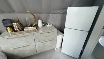 Lều Tiêu chuẩn, quang cảnh núi | Bộ đồ giường cao cấp, minibar với thức ăn, đồ uống miễn phí