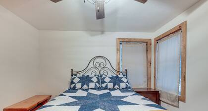 Fish Year-round: Riverfront Cottage in Rhinelander