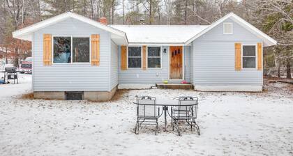 Fish Year-round: Riverfront Cottage in Rhinelander