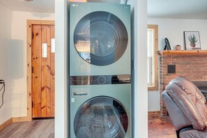 Stuga (2 Bedrooms) | Interiör