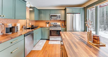 Forested Retreat w/ Sauna: 5 Mi to Schroon Lake