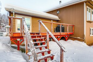 House (2 Bedrooms) | Interior - Riverside Retreat: Cozy Fairbanks Home w/ View (Fairbanks)