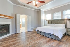 House (5 Bedrooms) | Interior