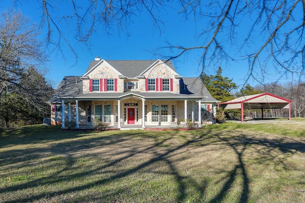 Serene 50-acre Nature Retreat Near Melissa & Anna - BarnHill Vineyard, Anna