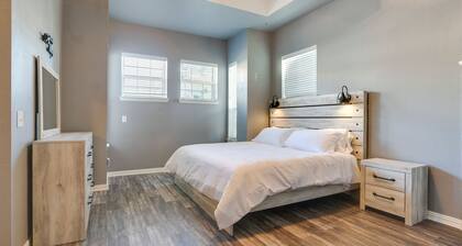 Serene 50-acre Nature Retreat Near Melissa & Anna