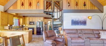 13 Mi to Skiing: Long Barn Family Cabin