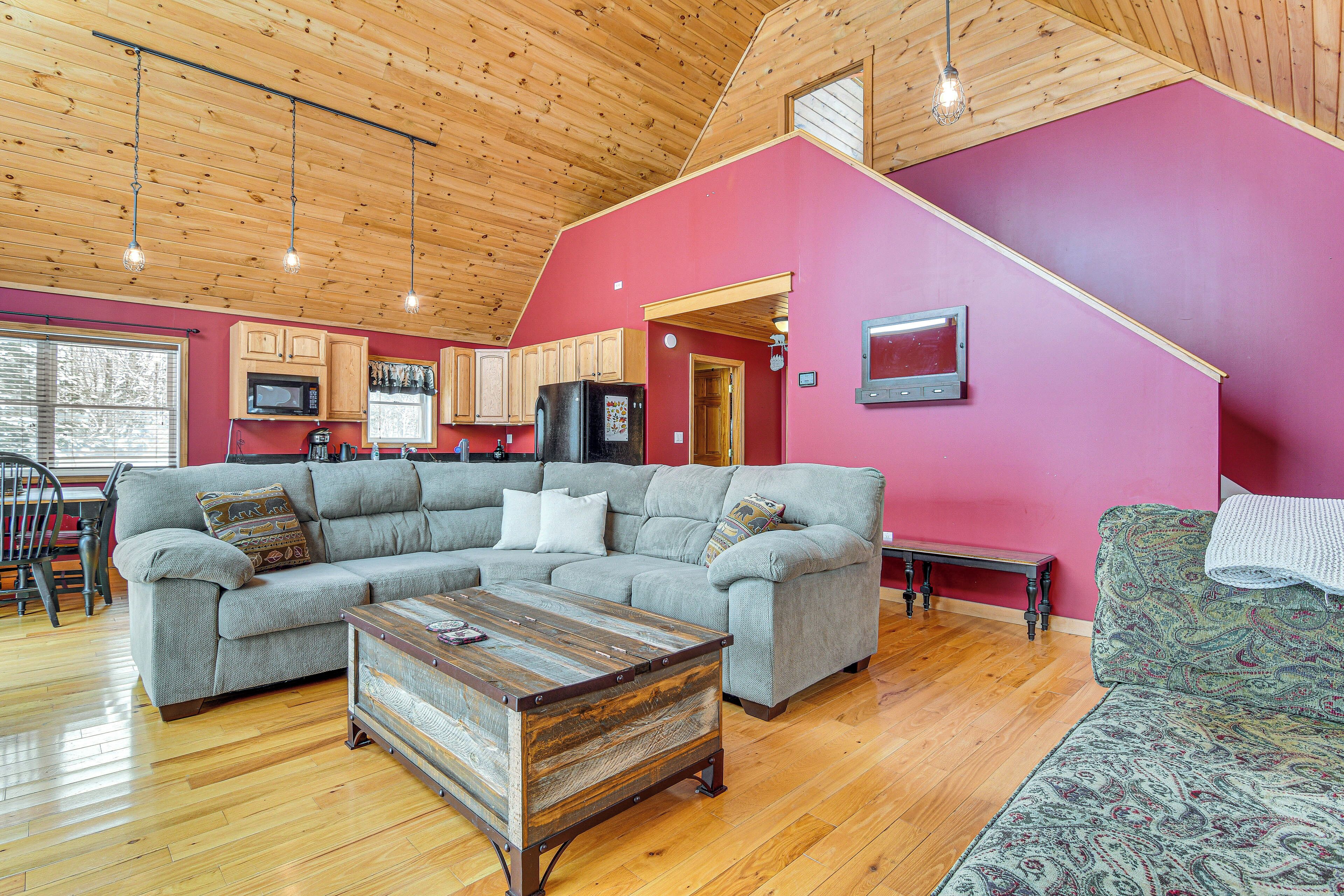 House (3 Bedrooms) | Interior