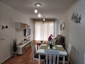 Leilighet, terrasse, hageutsikt | Oppholdsområde