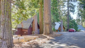 Unclassified image, 5 of 24, button - 14 Mi to Slopes: Long Barn Cabin w/ Fire Pit! (Long Barn)