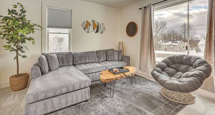 3 Mi to Downtown Youngstown: Updated Apartment