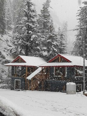 Fachada de la propiedad