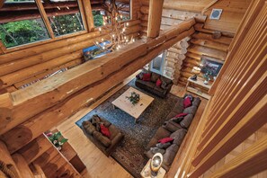 Smart-TV, peis, DVD-spiller og fotballspill