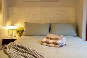 1 dormitorio, escritorio, wifi y ropa de cama