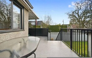 2 bedrooms