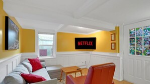 House | 1 bedroom - The Artsy Saloon in Vancouver (Vancouver)