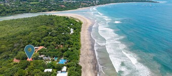 Private Beach Villa in Playa Grande Costa Rica Pool, Free WiFi and parking, AC