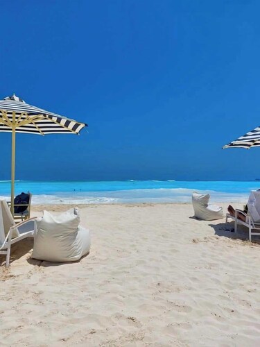 New! Luxury Marina Resort Chalet: Panoramic Rixos & New Alamein Tower Views