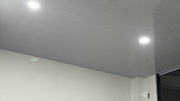 3 Schlafzimmer, Schreibtisch, Internetzugang, BettwÀsche