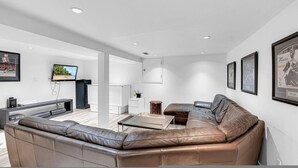 House | 1 bedroom - Bright Basement Suite (Vancouver)