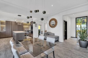Nhà, hút thuốc | 4 phòng ngủ 