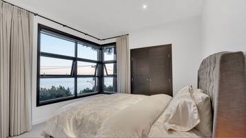 House | 4 bilik tidur