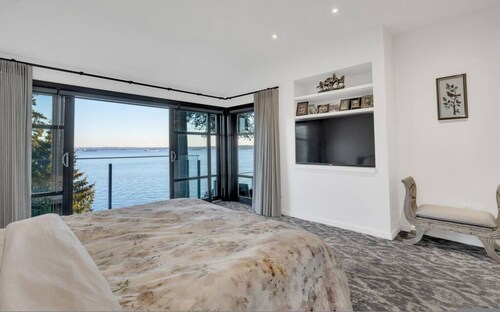 Sunset Lane Waterfront Home