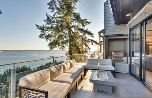 Sunset Lane Waterfront Home