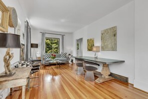 House, Smoking | 2 bedrooms - Queen Elizabeth Park Home (Vancouver)