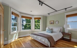 Rumah | 6 kamar tidur