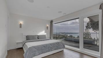 4 bedrooms