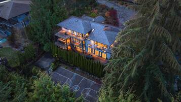 House, Smoking