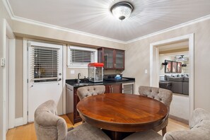 House | 6 bedrooms - Upscale West Van Estate (West Vancouver)