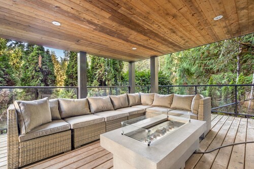 Upscale West Van Estate