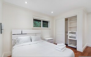 House | 6 bedrooms - Upscale West Van Estate (West Vancouver)