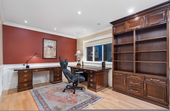 House | 6 bedrooms - Upscale West Van Estate (West Vancouver)