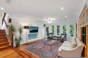 House | 6 bedrooms - Upscale West Van Estate (West Vancouver)