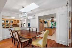 House | 6 bilik tidur 