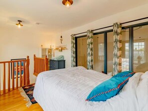 House | 4 bedrooms, free WiFi, bed sheets - 5 Star Chapel In The Heart Of North Norfolk (Dereham)
