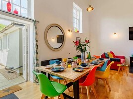 House | Dining