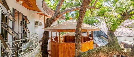 Leilighet, balkong, strandutsikt | Terrasse/patio