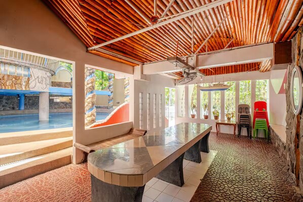 Exterior - Junivsel's Beach House With Private Pool (Sariaya)