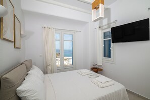 3 bedrooms, iron/ironing board, free WiFi